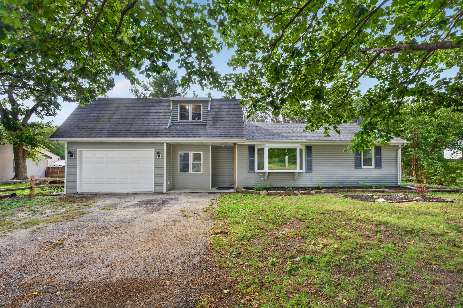 905 Pine Bluff Road Property Photo 2