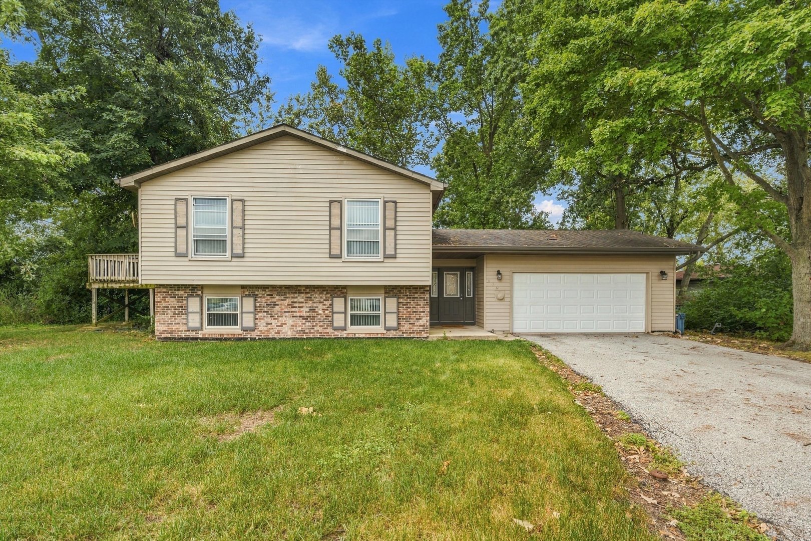 629 Sullivan Lane Property Photo 1