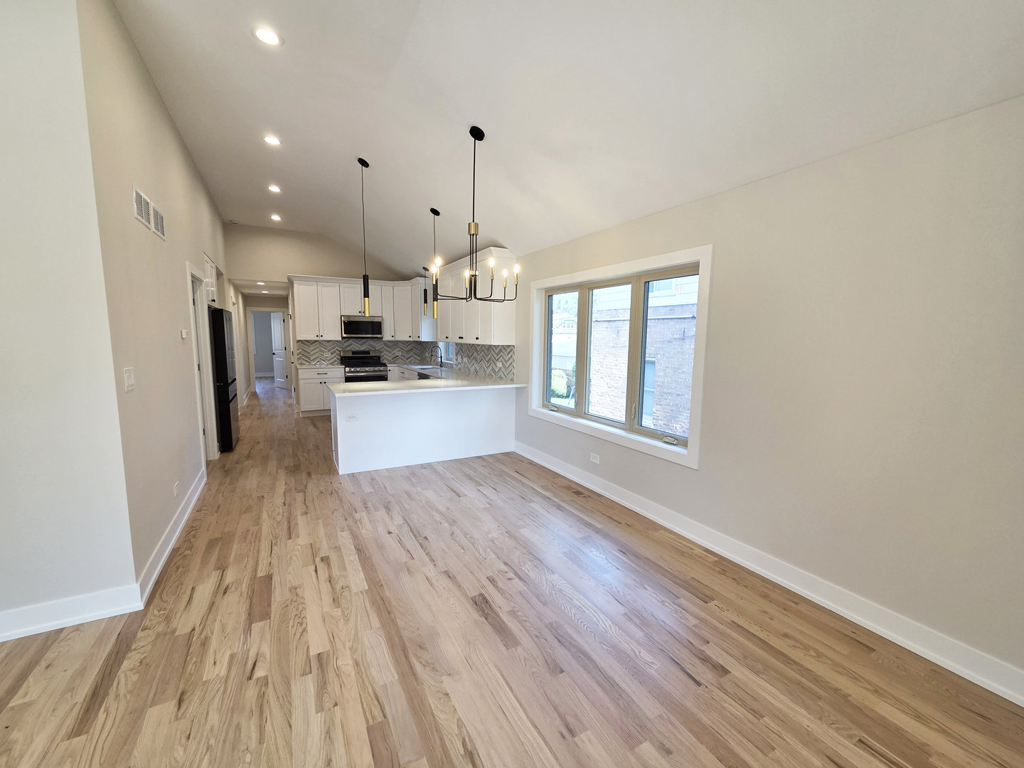 6529 28th Place Property Photo 6