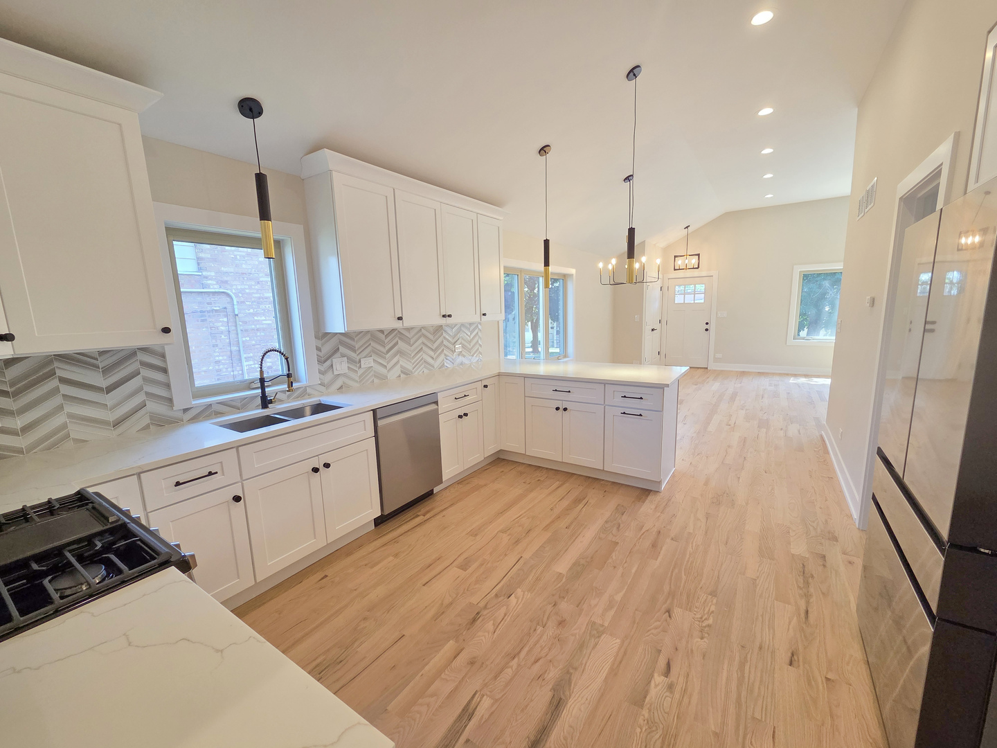 6529 28th Place Property Photo 8