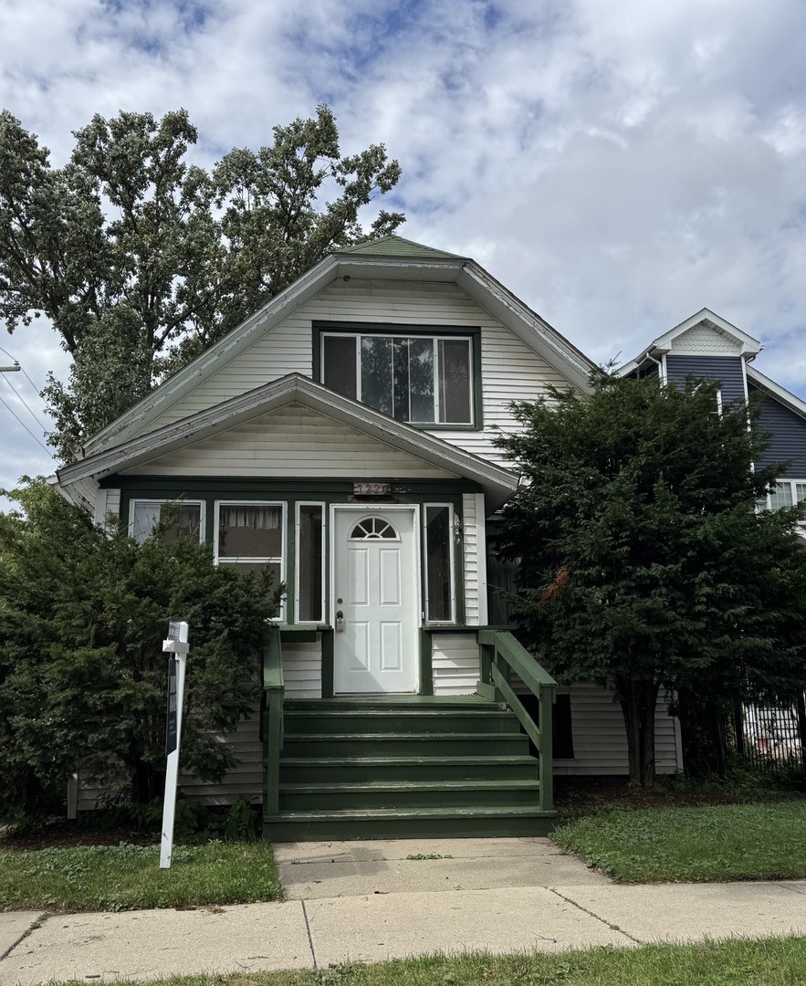 7220 N Hamilton Avenue Property Photo 1