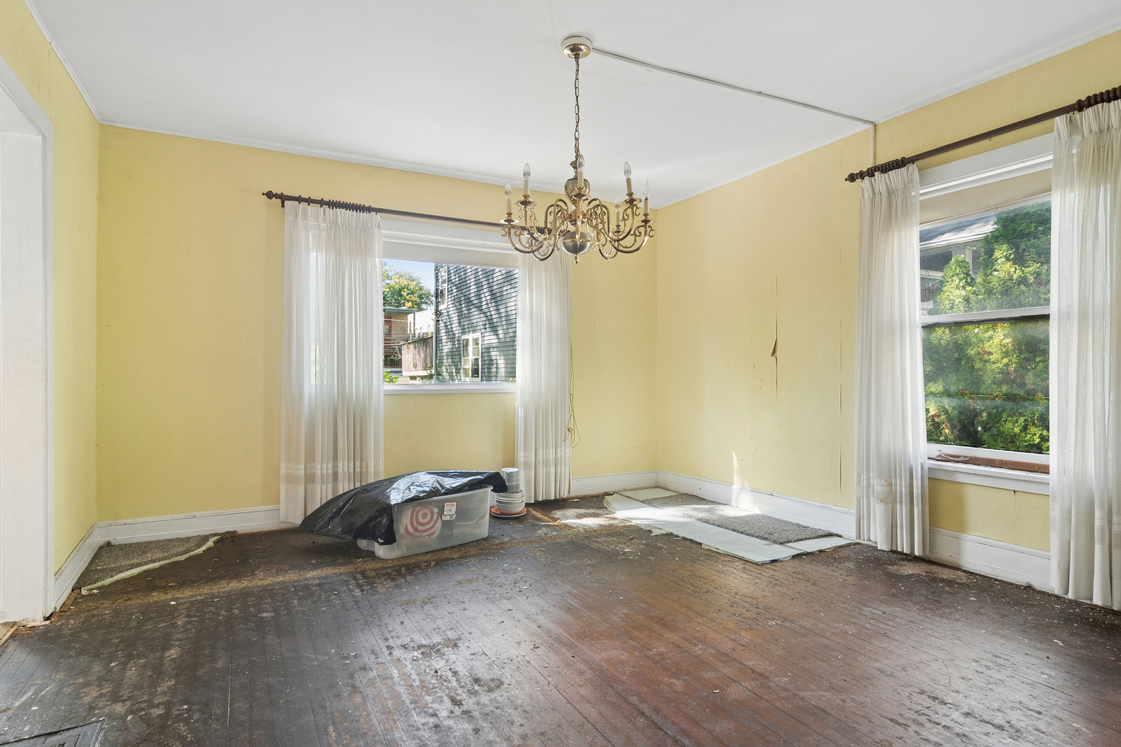 7220 N Hamilton Avenue Property Photo 6