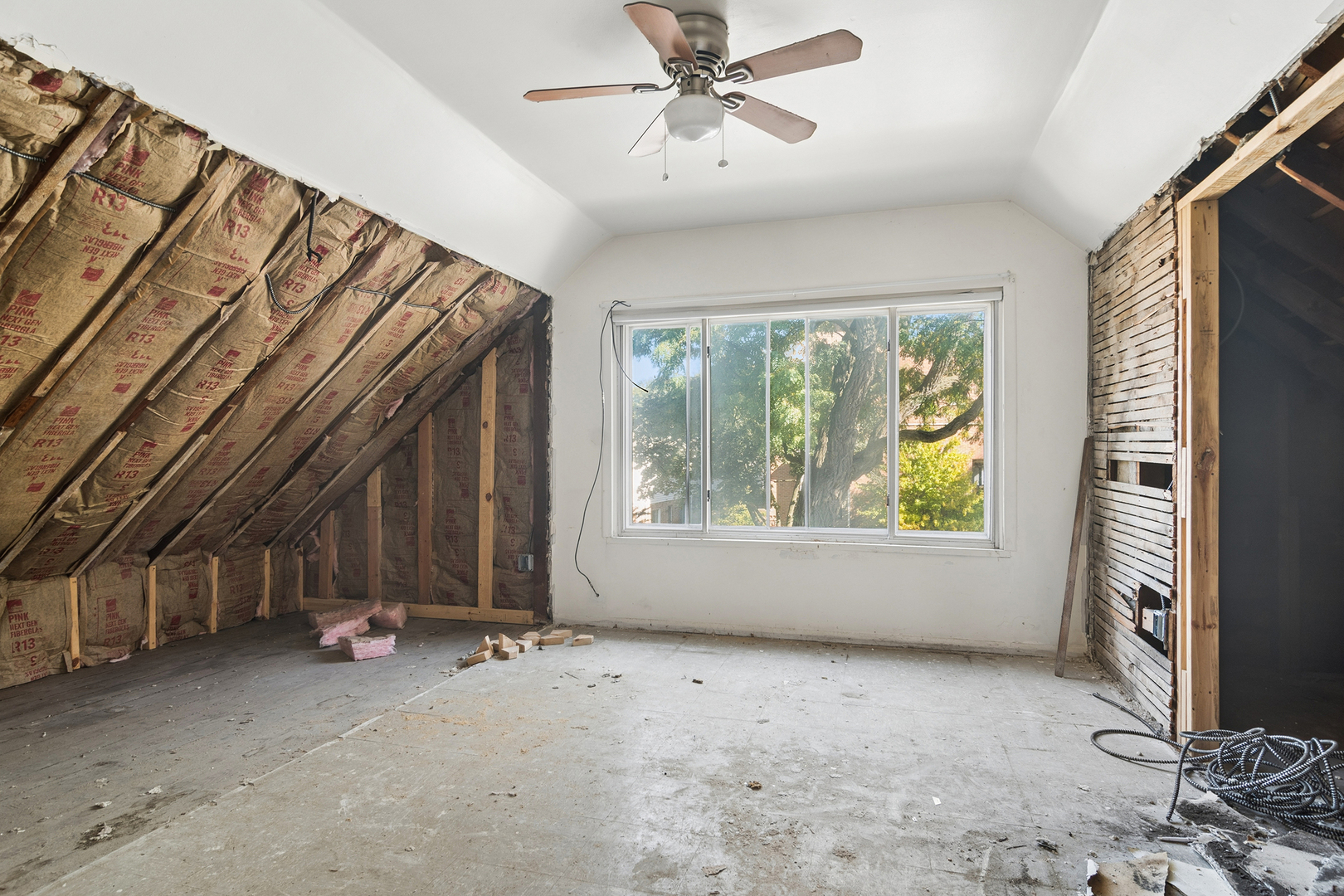 7220 N Hamilton Avenue Property Photo 11