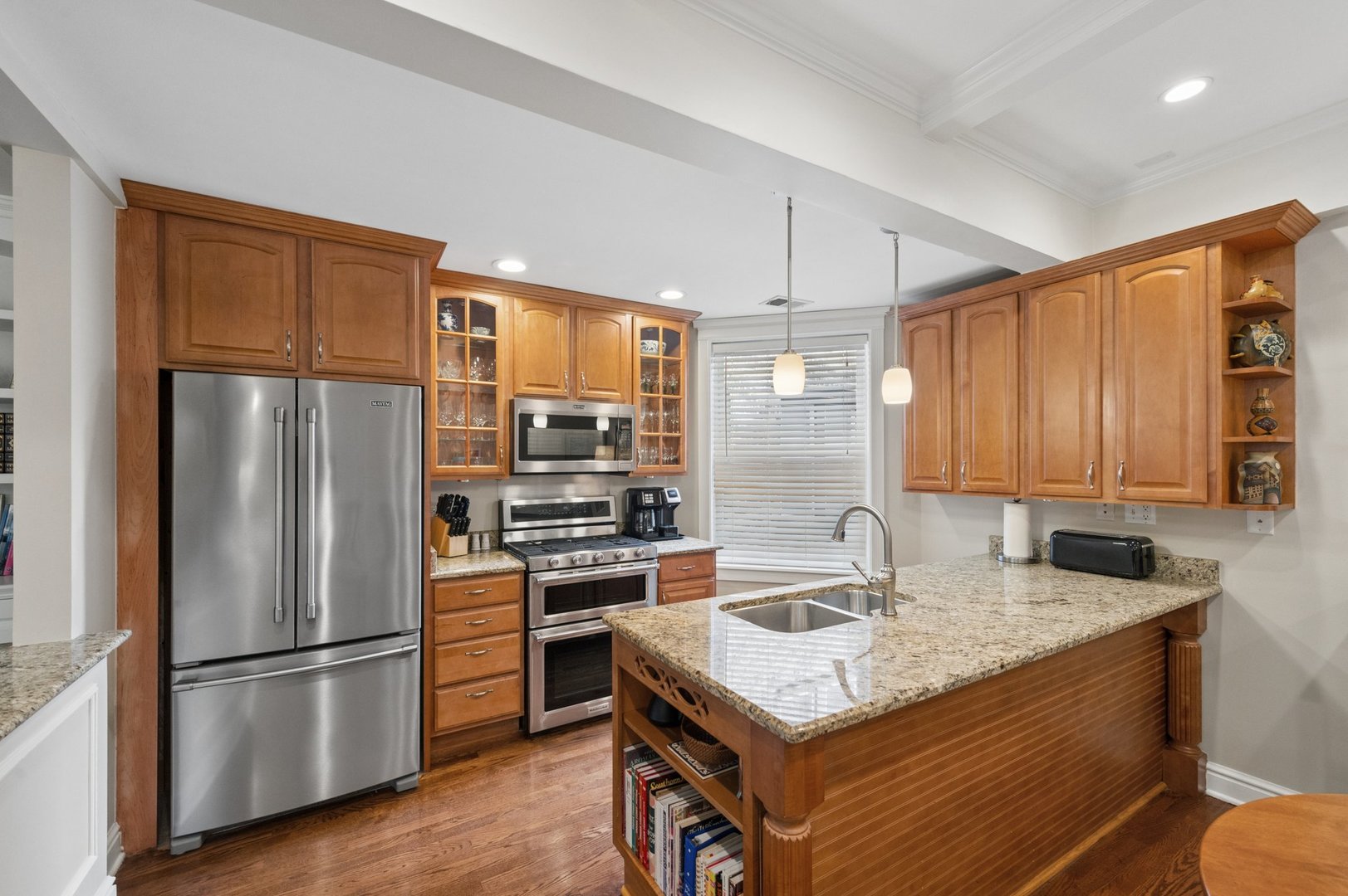 1321 W Winnemac Avenue 2e Property Photo 5