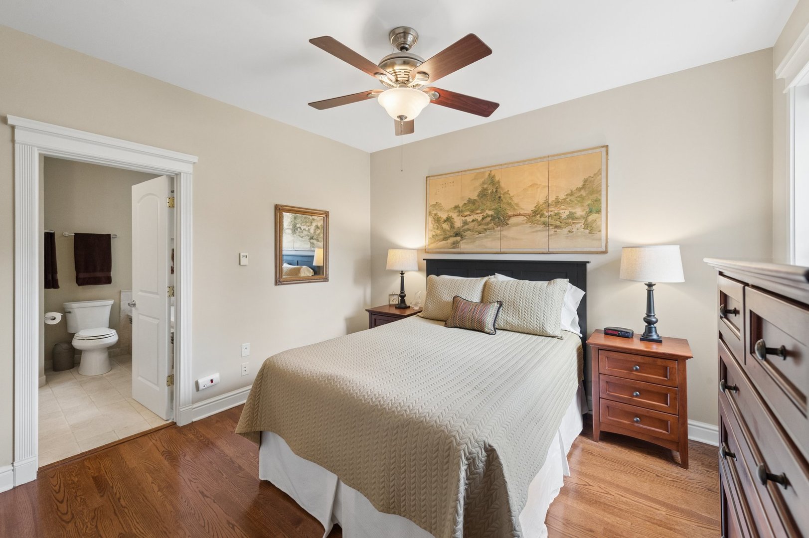 1321 W Winnemac Avenue 2e Property Photo 8