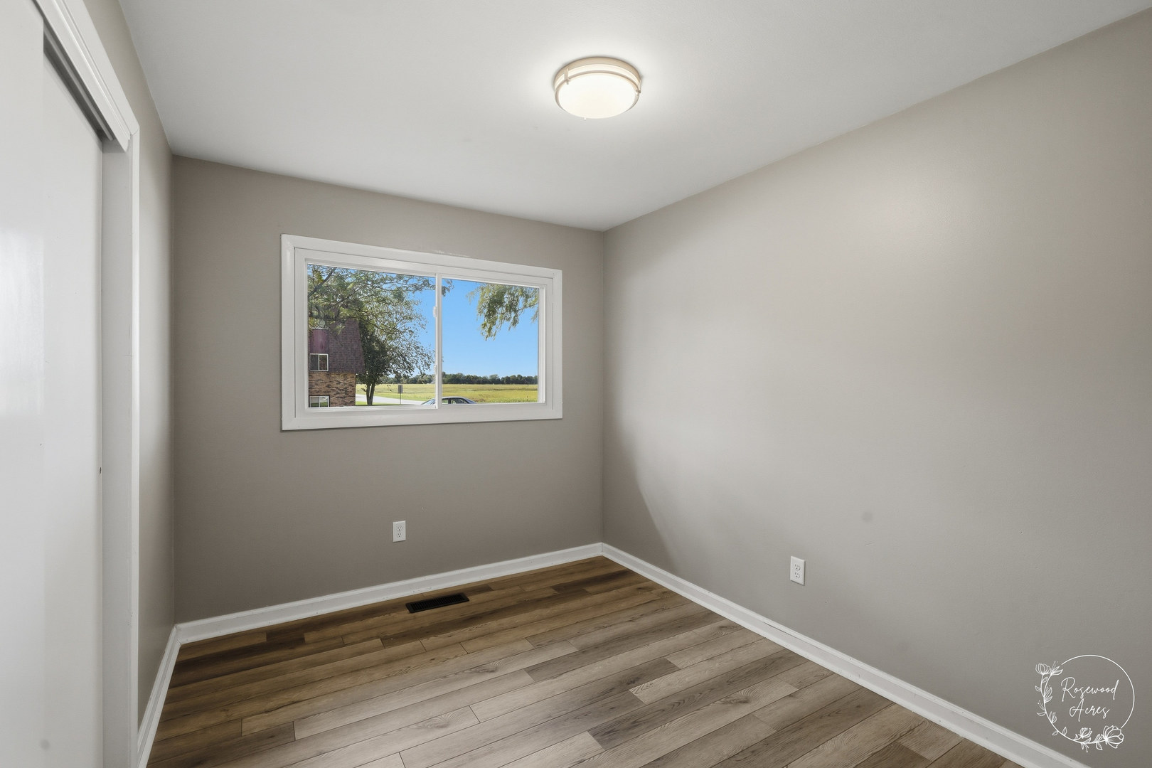 970 Independence Drive Property Photo 14