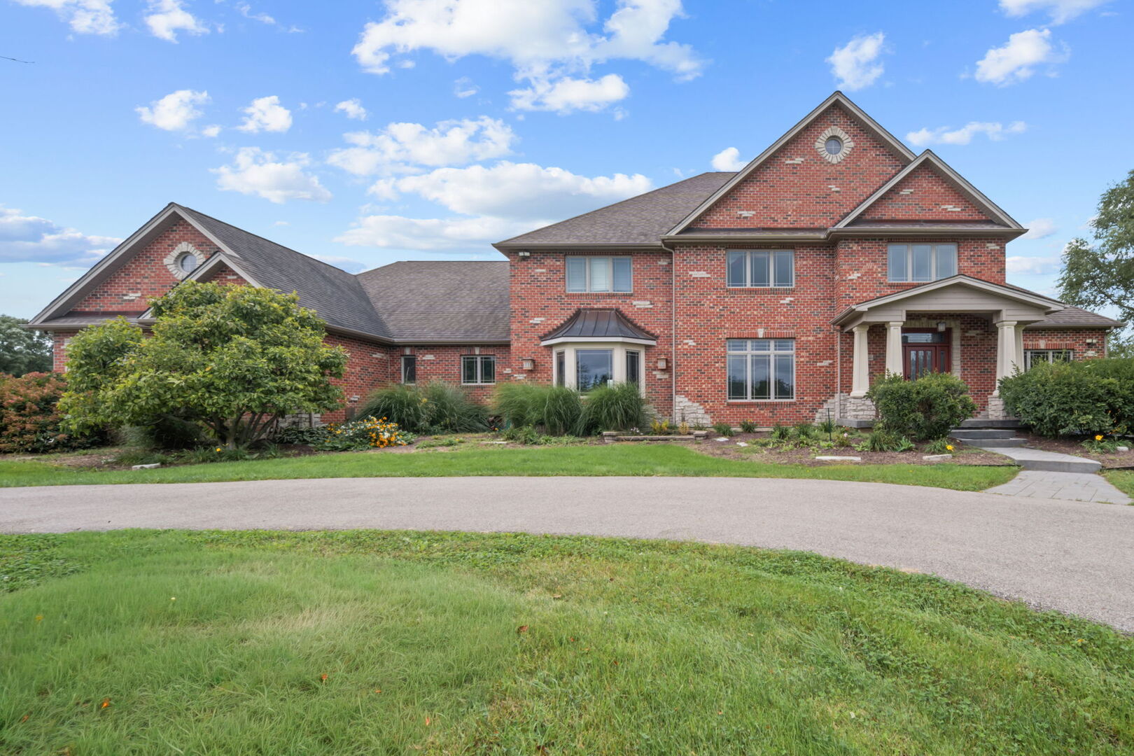 11n720 Muirhead Road Property Photo 1