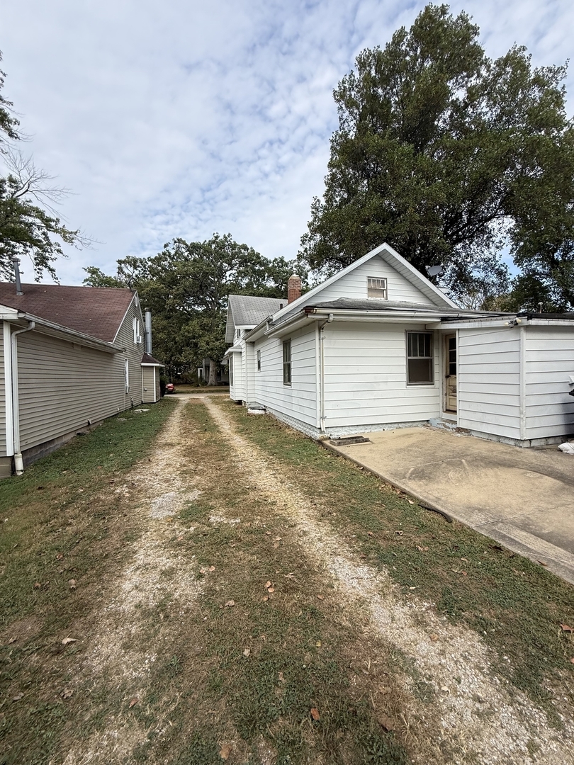 408 N 1st Street Property Photo 5