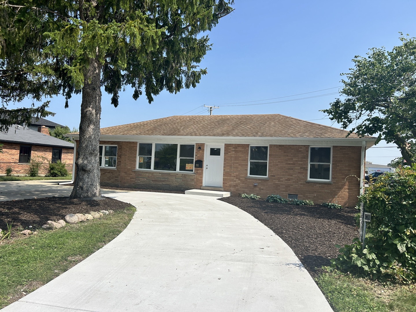 8331 W Gunnison Street Property Photo 1