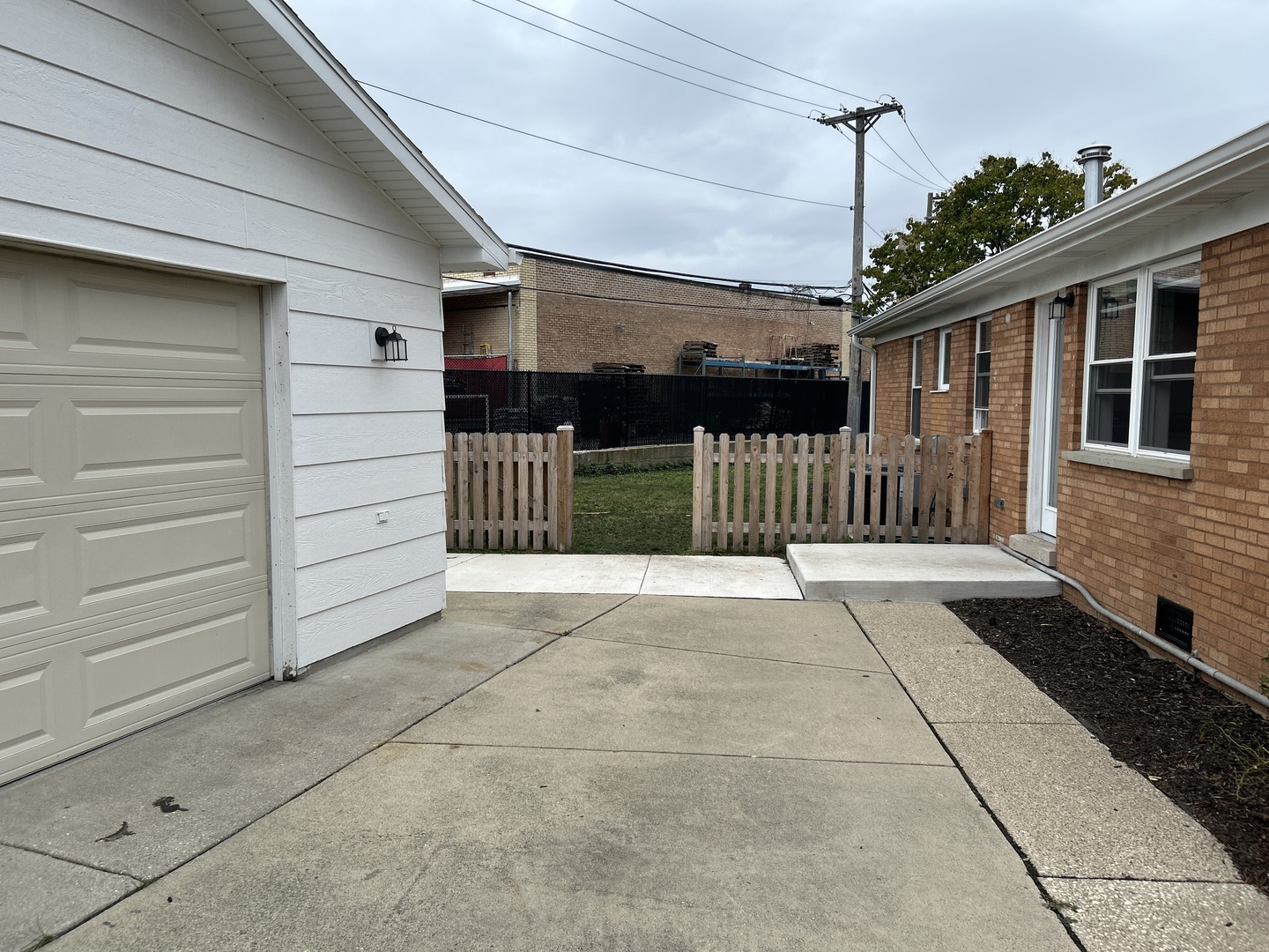 8331 W Gunnison Street Property Photo 15