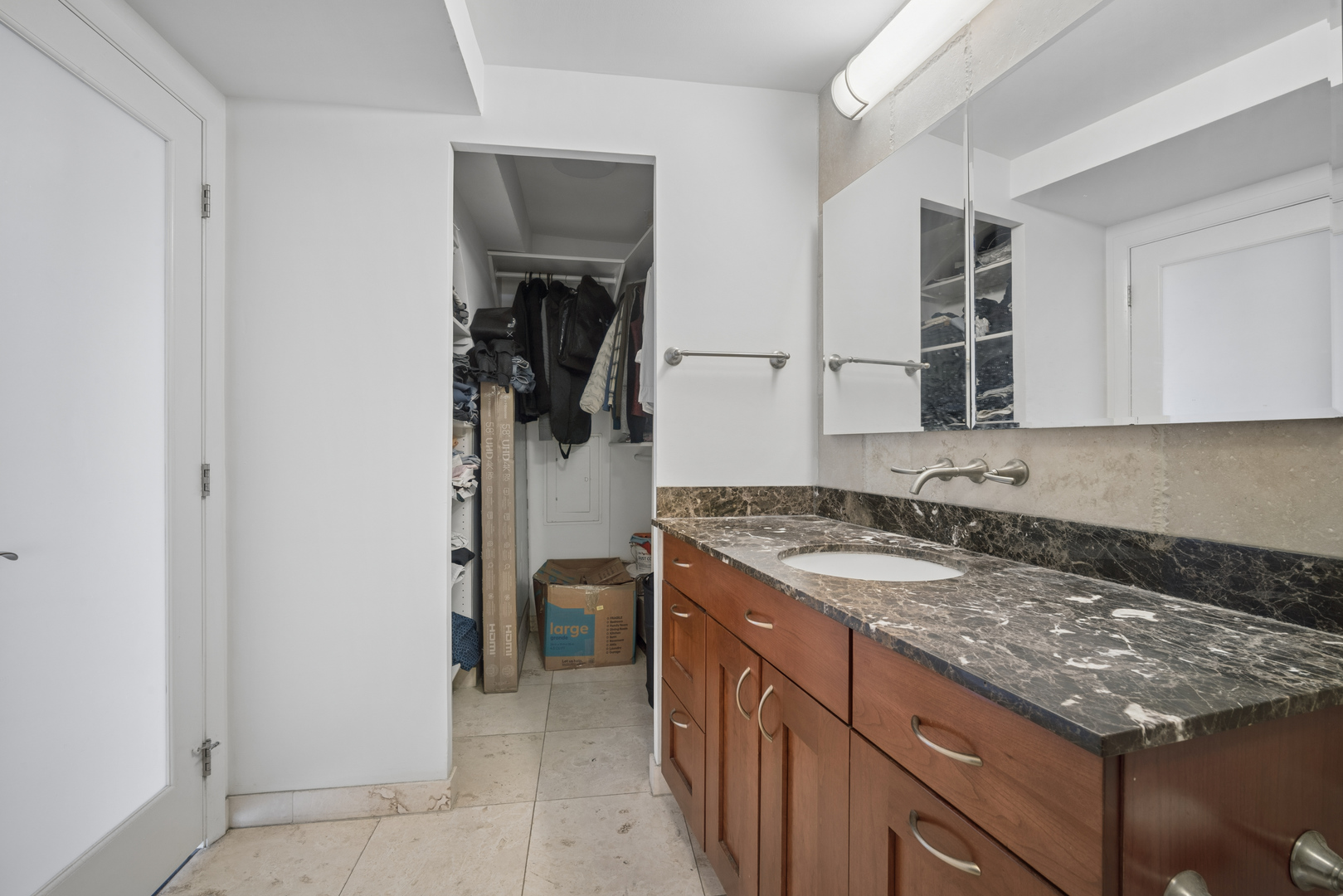 300 N State Street 5504 Property Photo 15