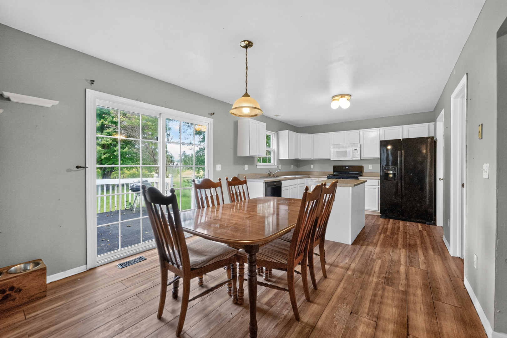 141 W Prairiefield Avenue Property Photo 6