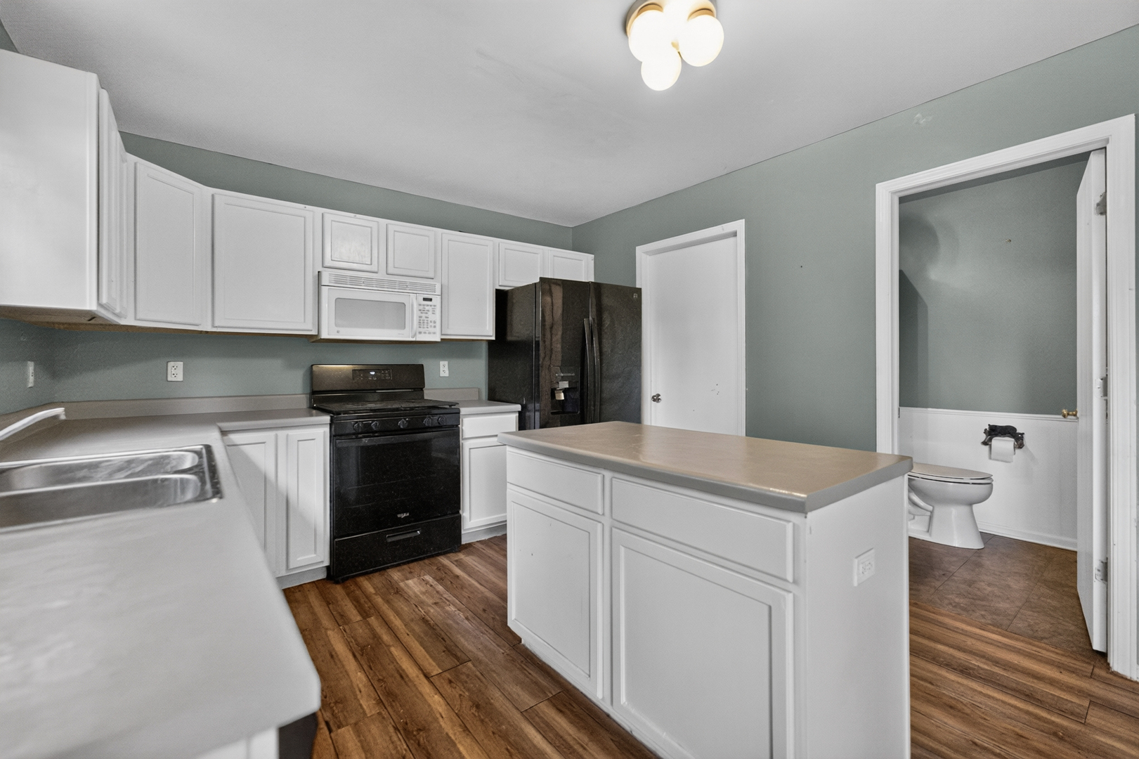 141 W Prairiefield Avenue Property Photo 7