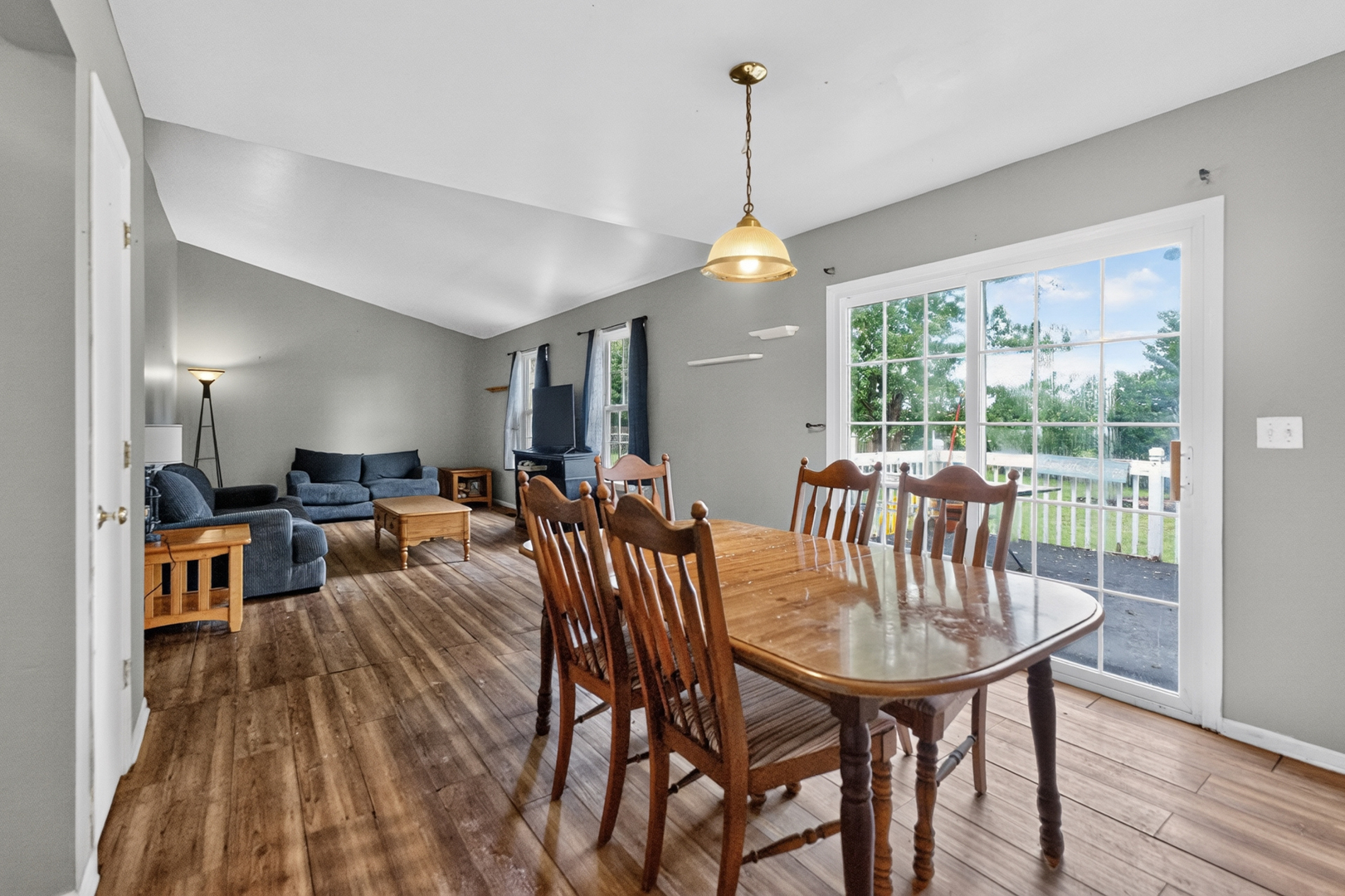 141 W Prairiefield Avenue Property Photo 10