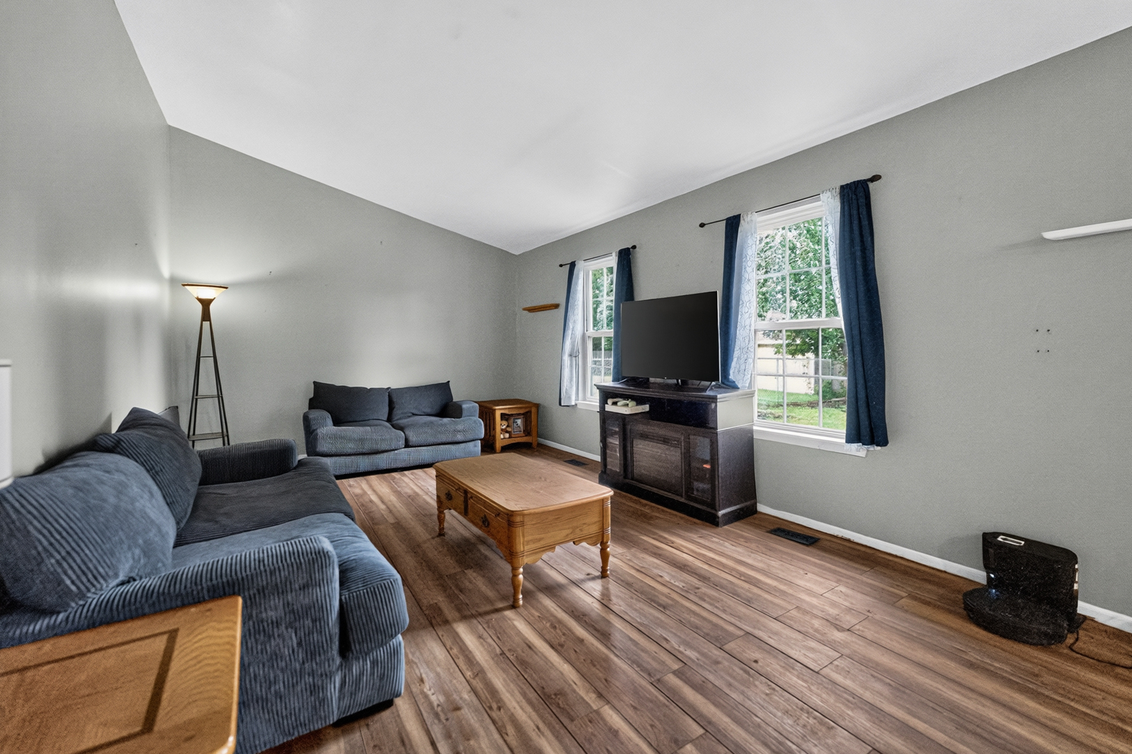 141 W Prairiefield Avenue Property Photo 11