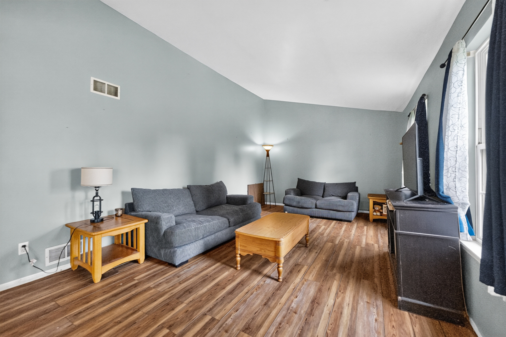 141 W Prairiefield Avenue Property Photo 12