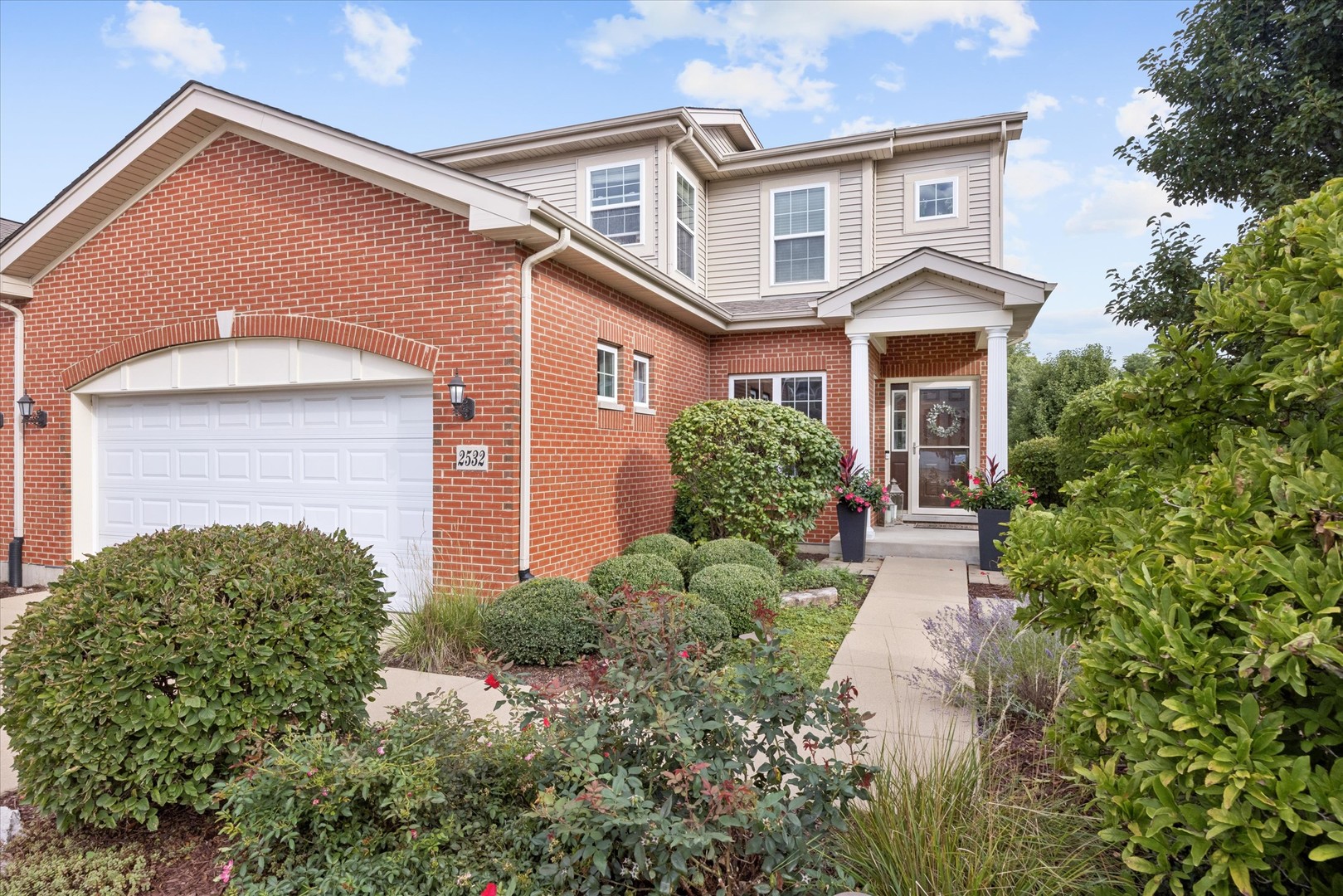 2532 Cedar Hill Lane Property Photo 1