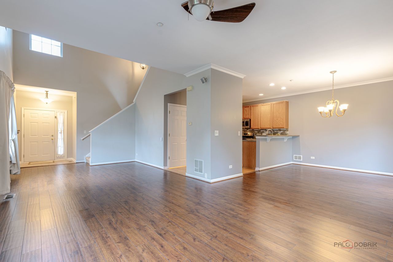 1880 Maureen Drive 1880 Property Photo 3