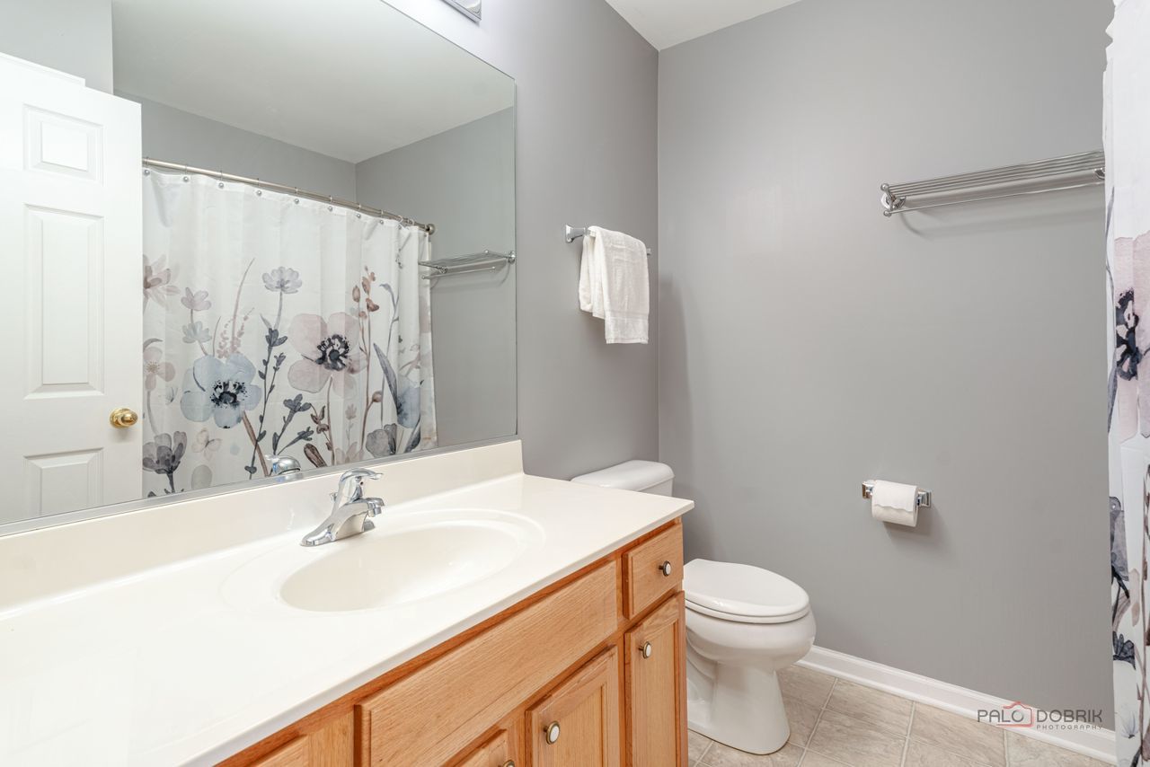 1880 Maureen Drive 1880 Property Photo 23