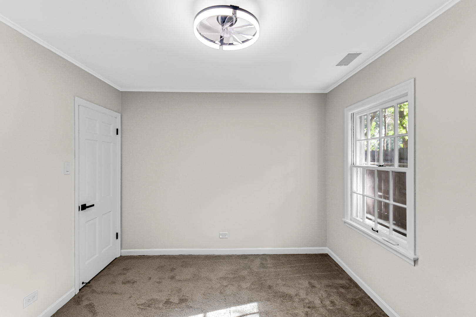 350 Oakwood Street Property Photo 15