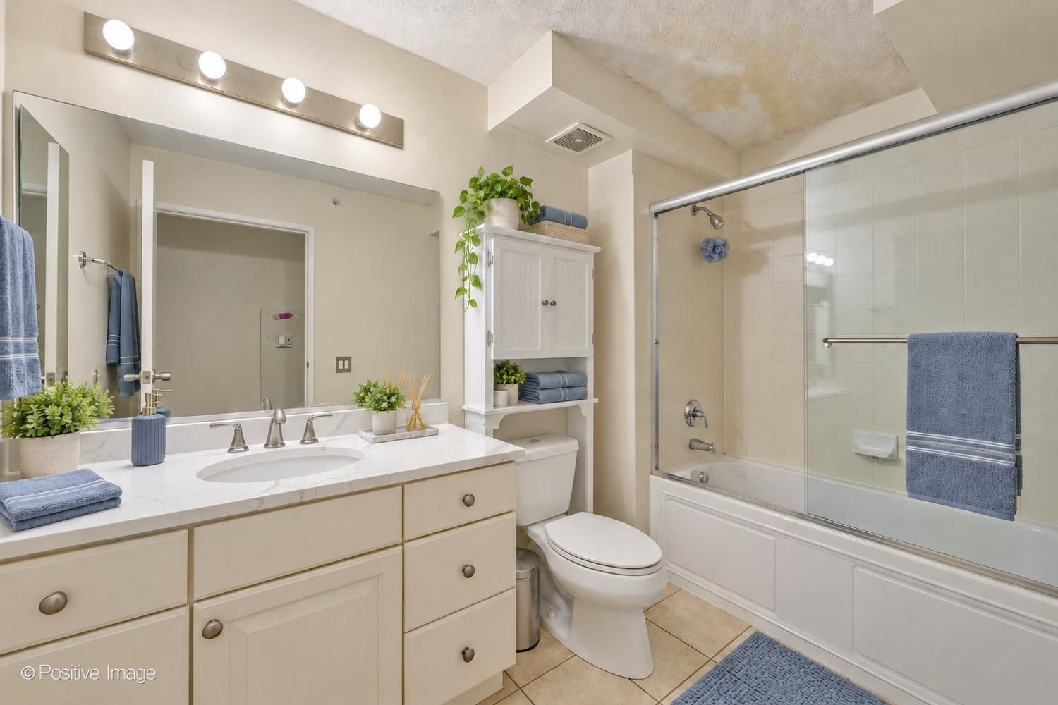 9715 Woods Drive 402 Property Photo 16