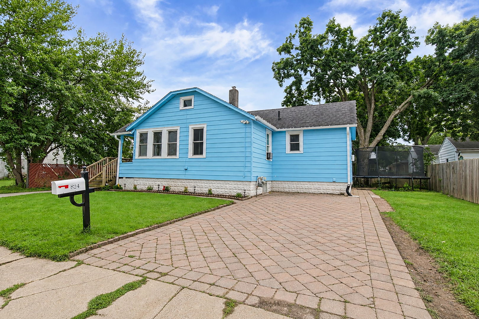 824 Allen Street Property Photo 2