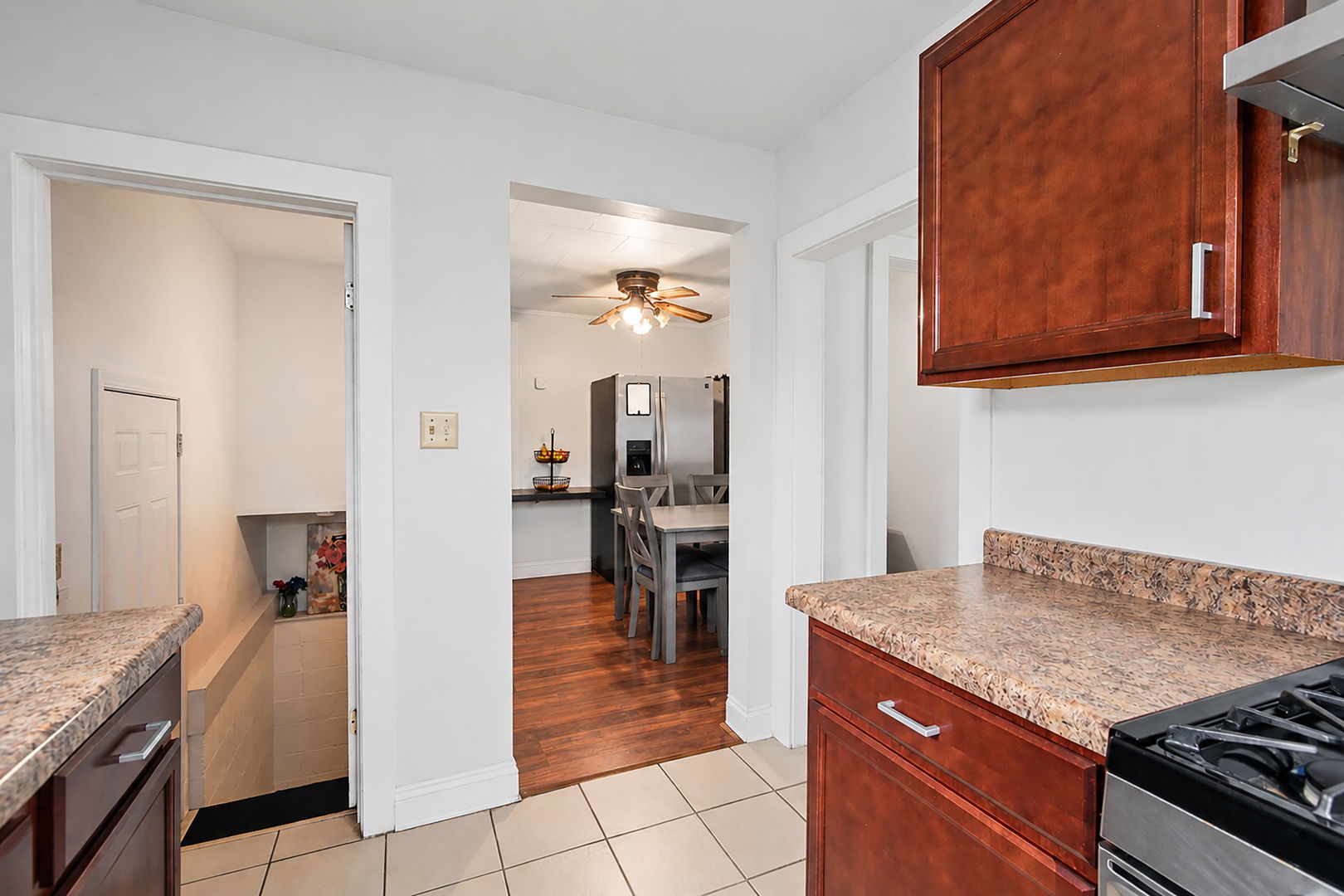 824 Allen Street Property Photo 8