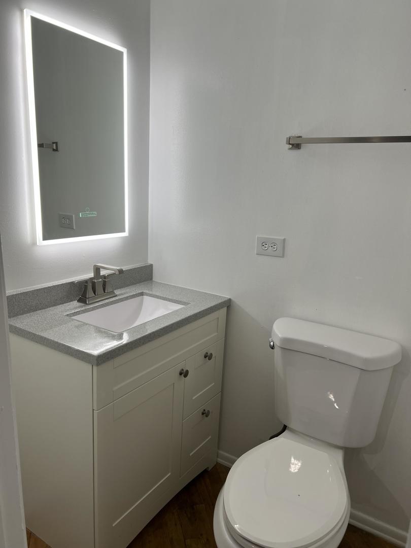 2525 N Sheffield Avenue 3e Property Photo 8