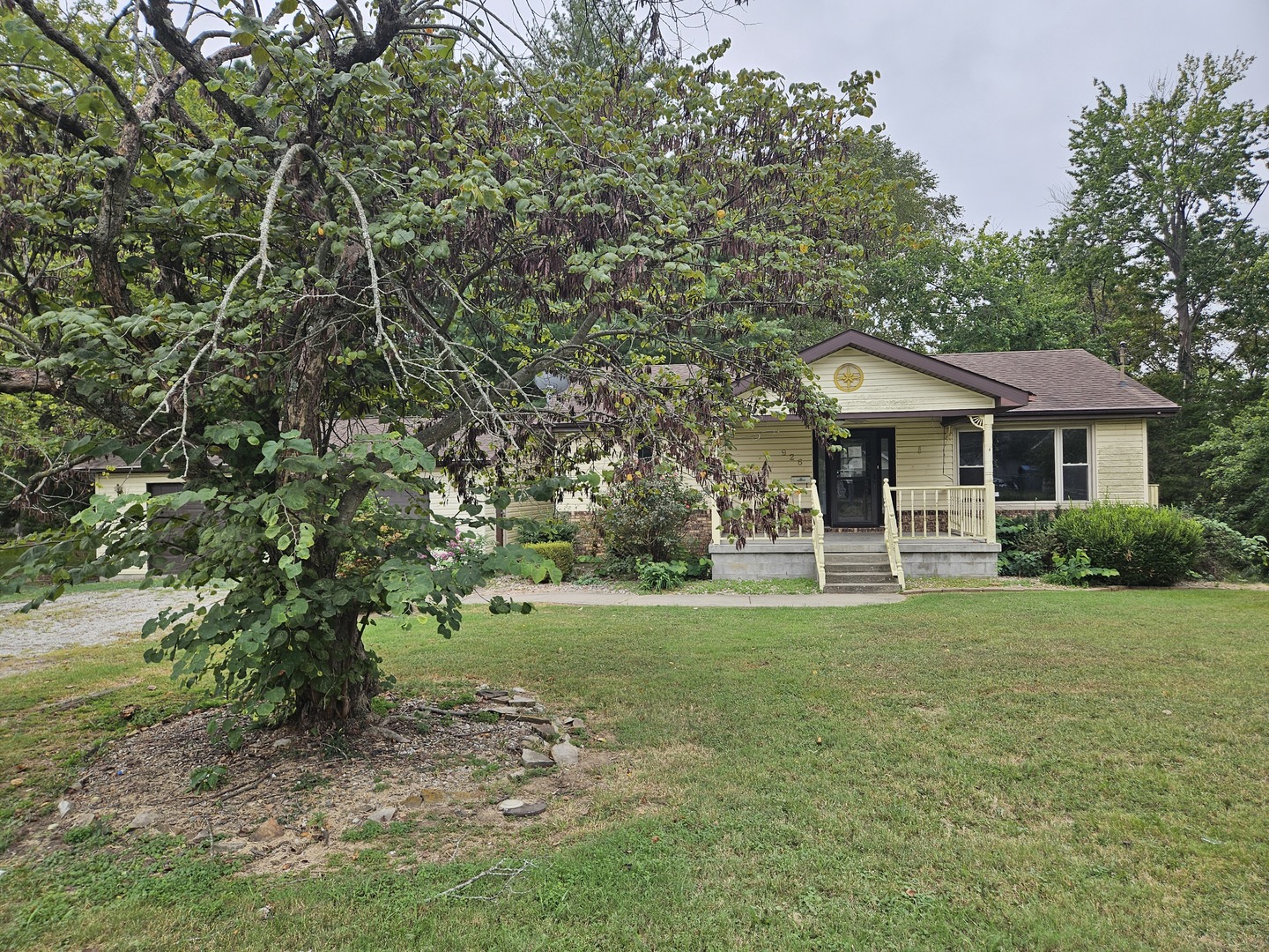 926 E Webster Street Property Photo 2