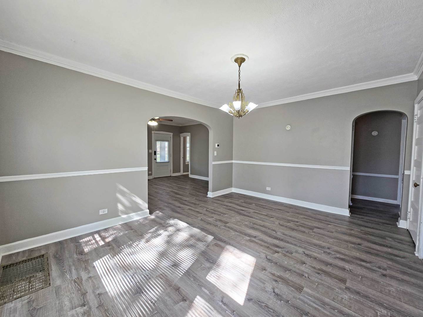 249 E Park Boulevard 1 Property Photo 8