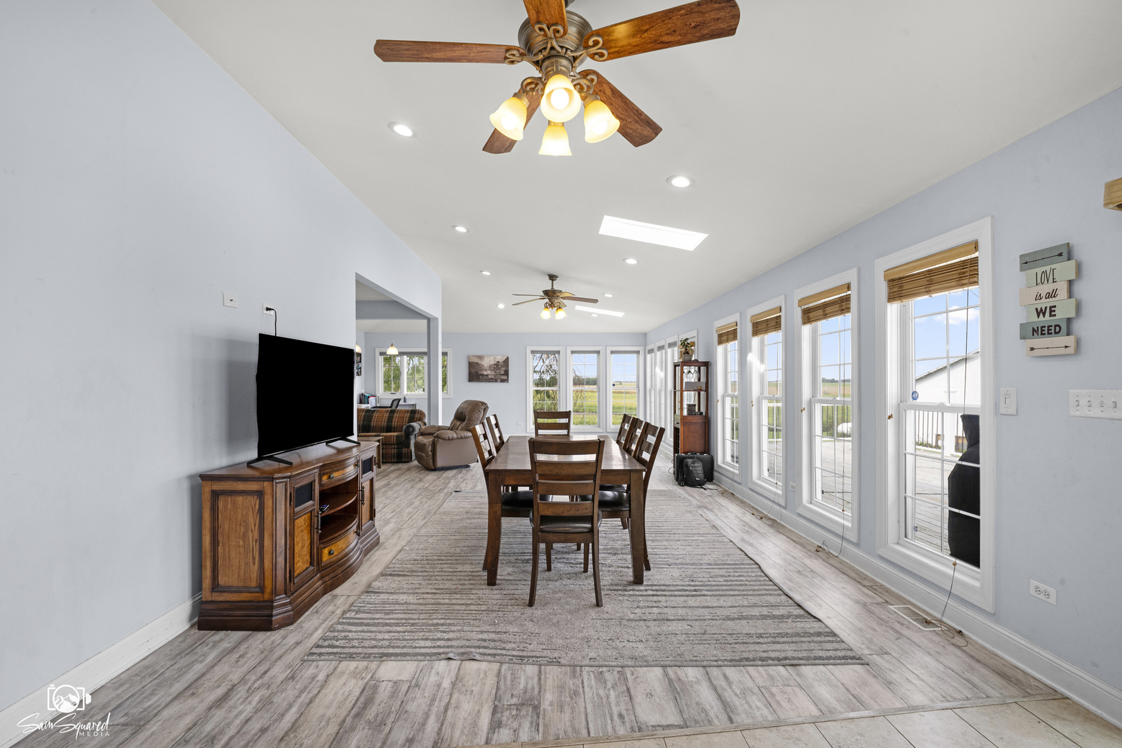 5504 W Kennedy Road Property Photo 3