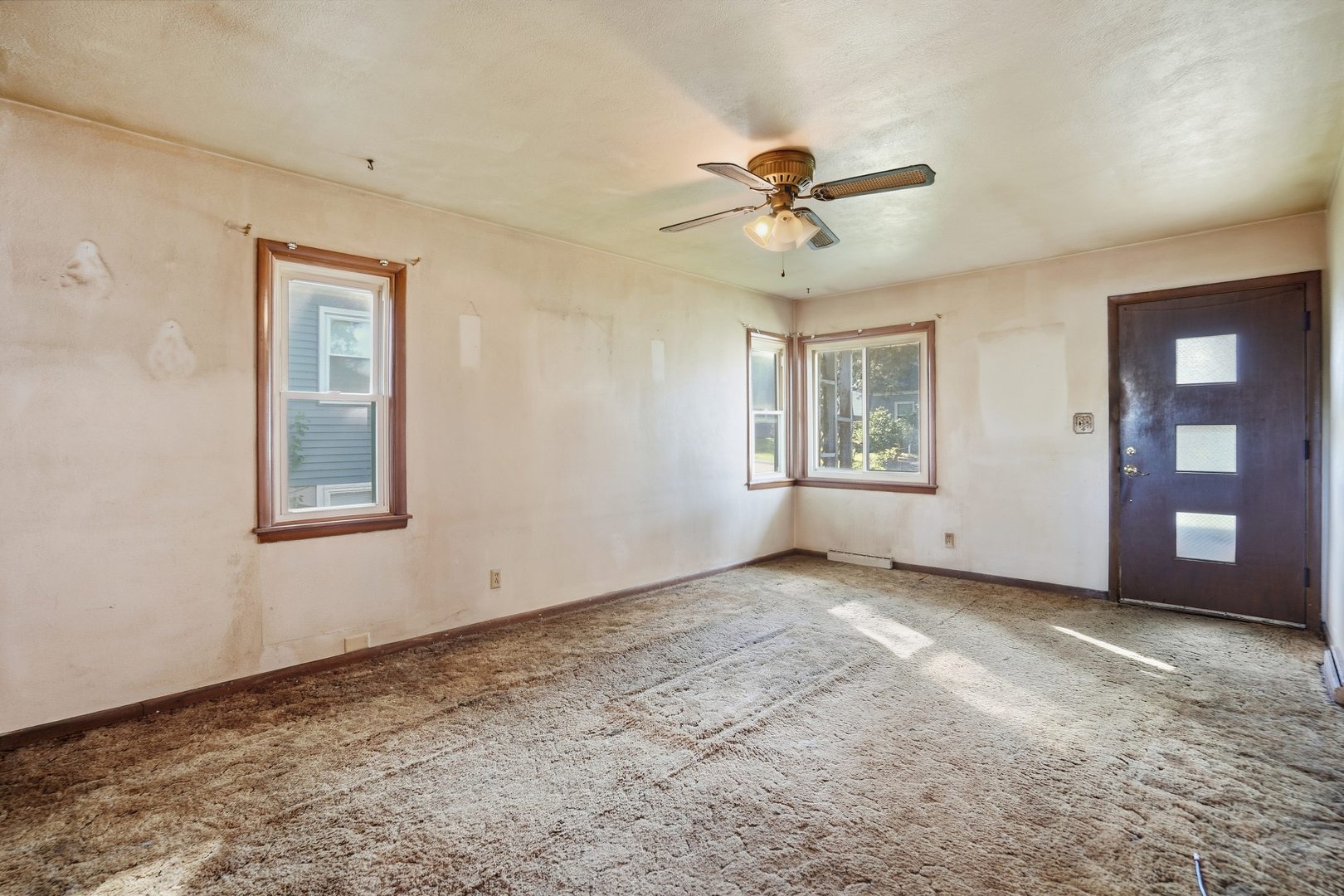 2530 Cody Street Property Photo 4