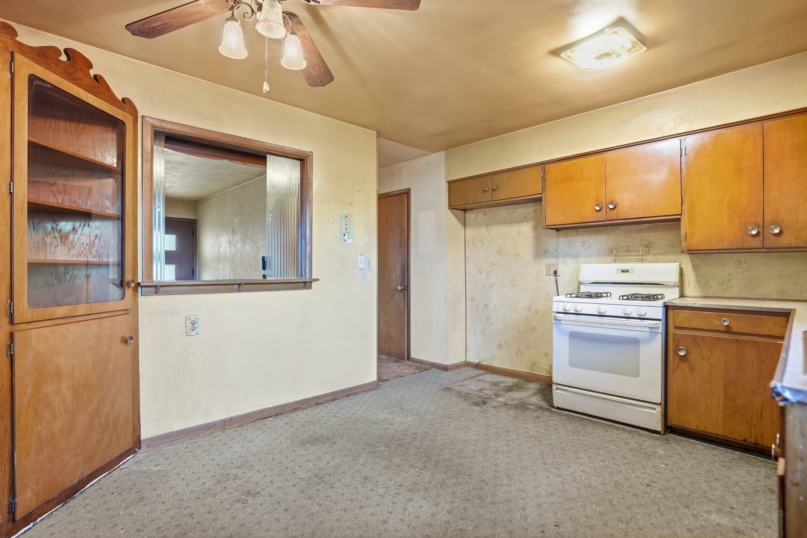 2530 Cody Street Property Photo 9
