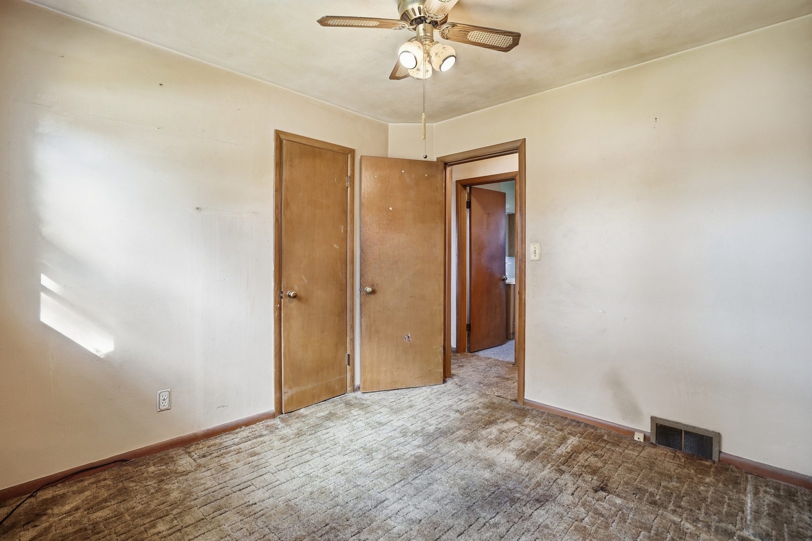 2530 Cody Street Property Photo 13