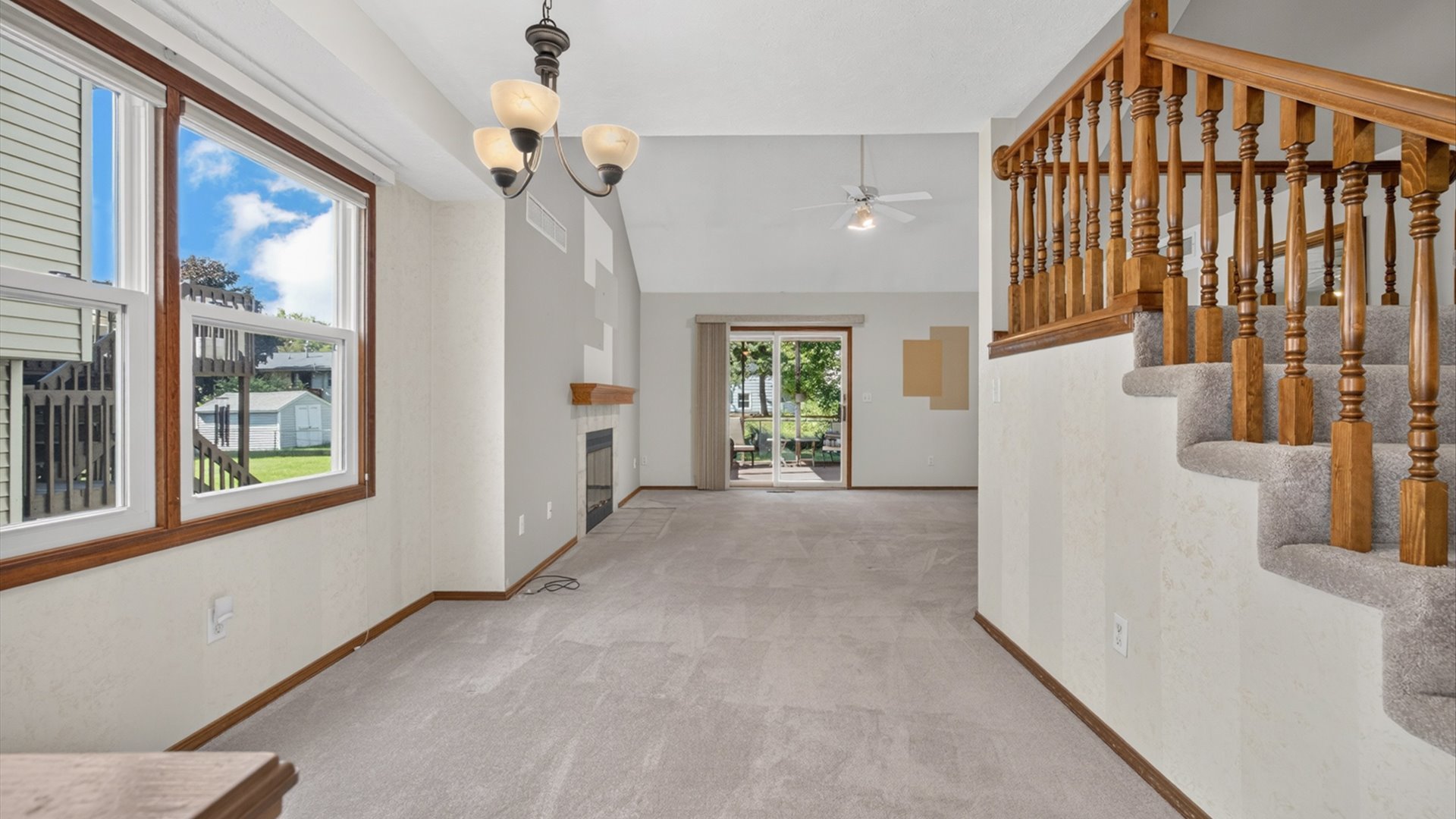 311 S Towanda Avenue Property Photo 5
