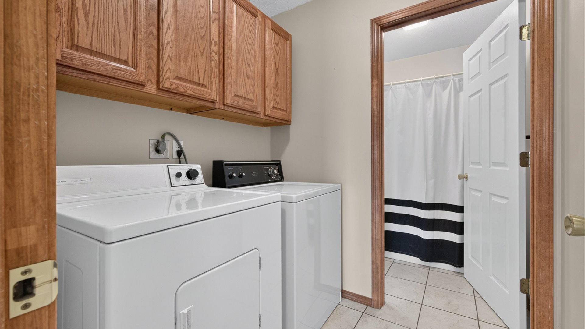 311 S Towanda Avenue Property Photo 15