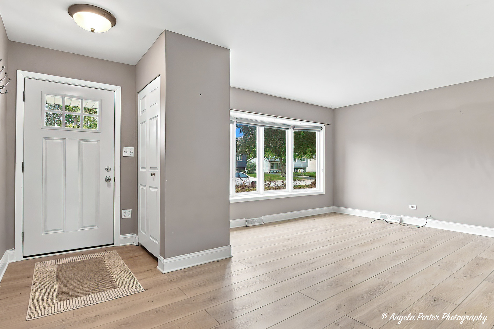 637 N Greenview Avenue Property Photo 3