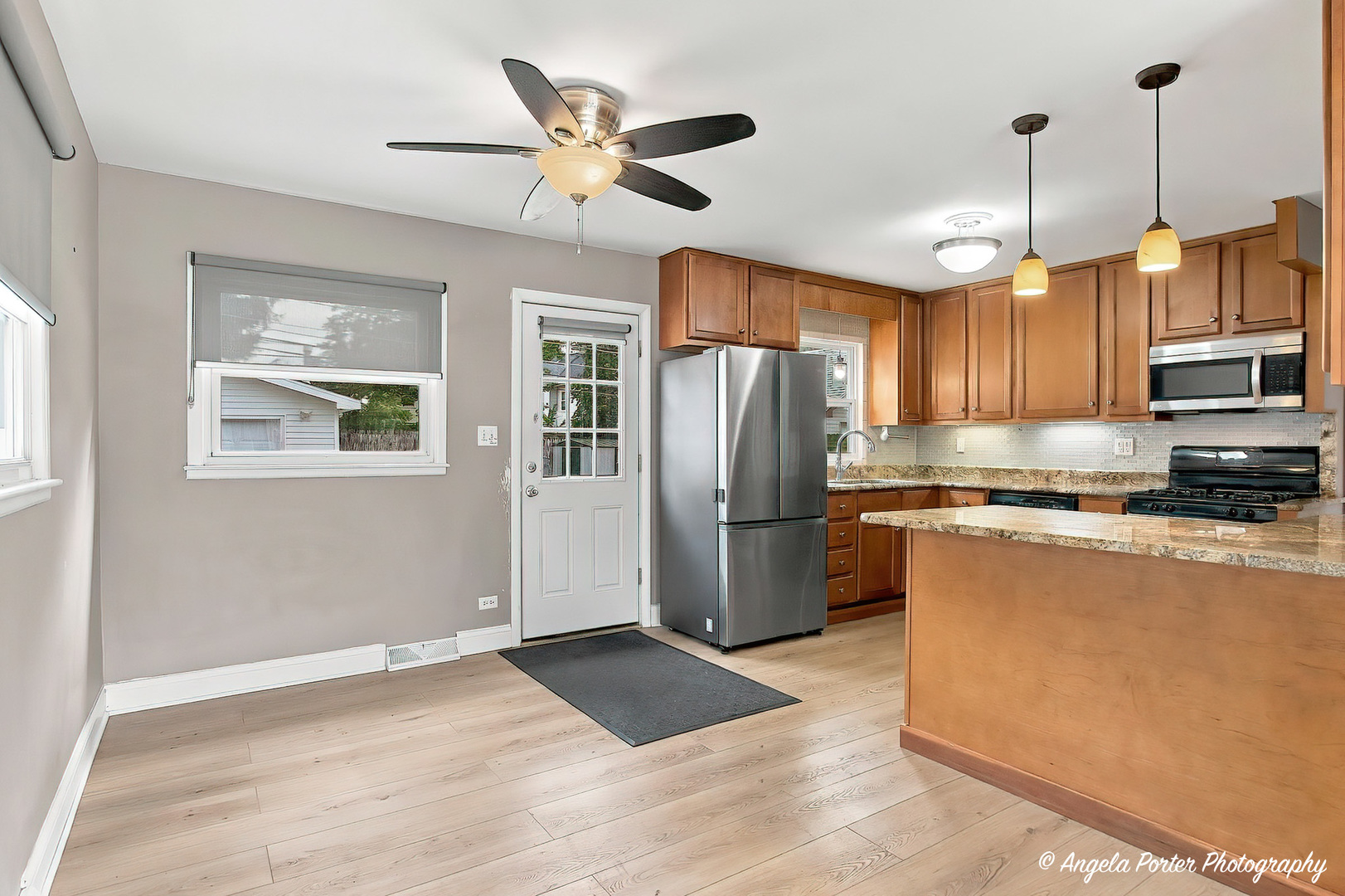 637 N Greenview Avenue Property Photo 7