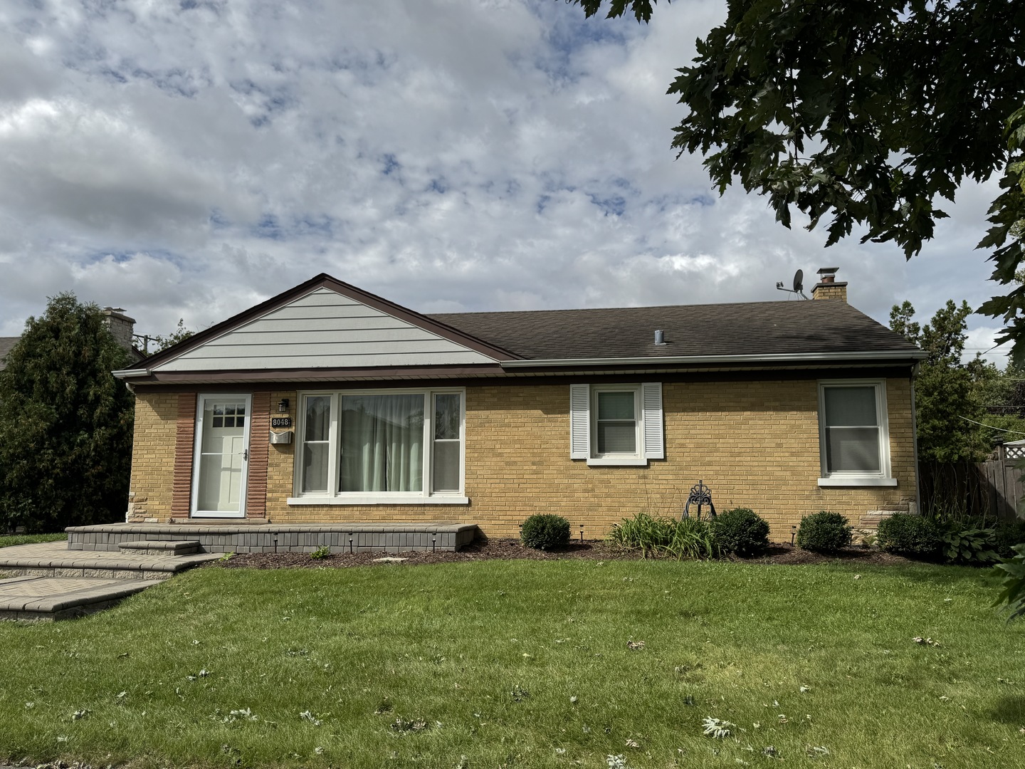 8048 N Ozanam Avenue Property Photo 1