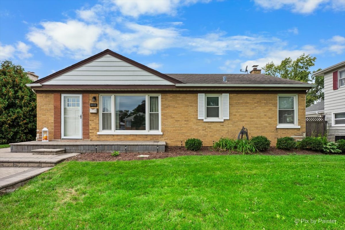 8048 N Ozanam Avenue Property Photo 1