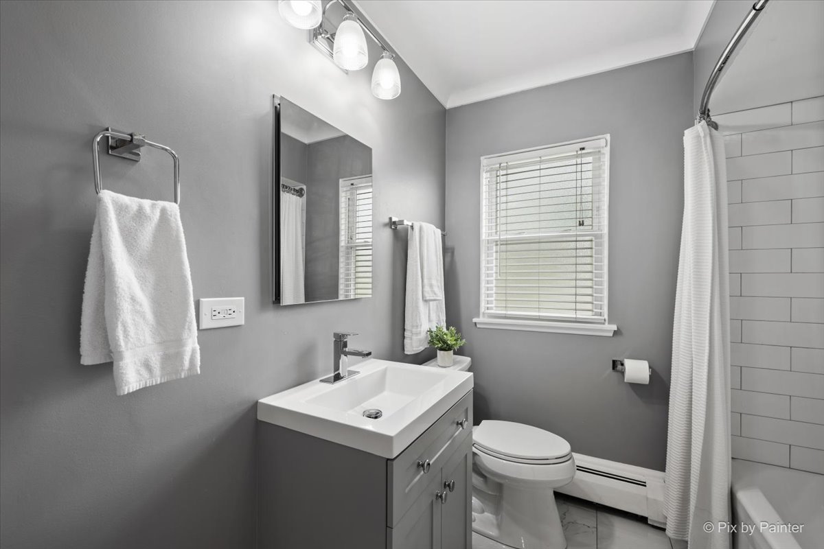 8048 N Ozanam Avenue Property Photo 17