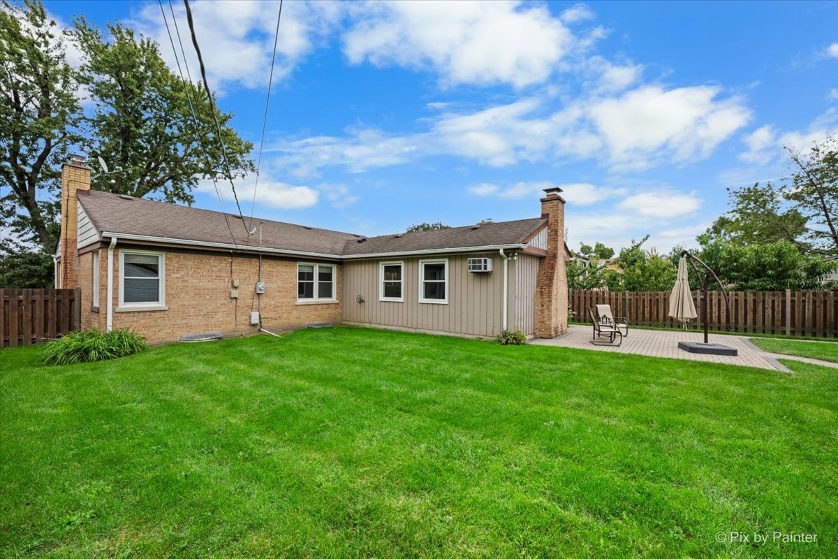8048 N Ozanam Avenue Property Photo 23