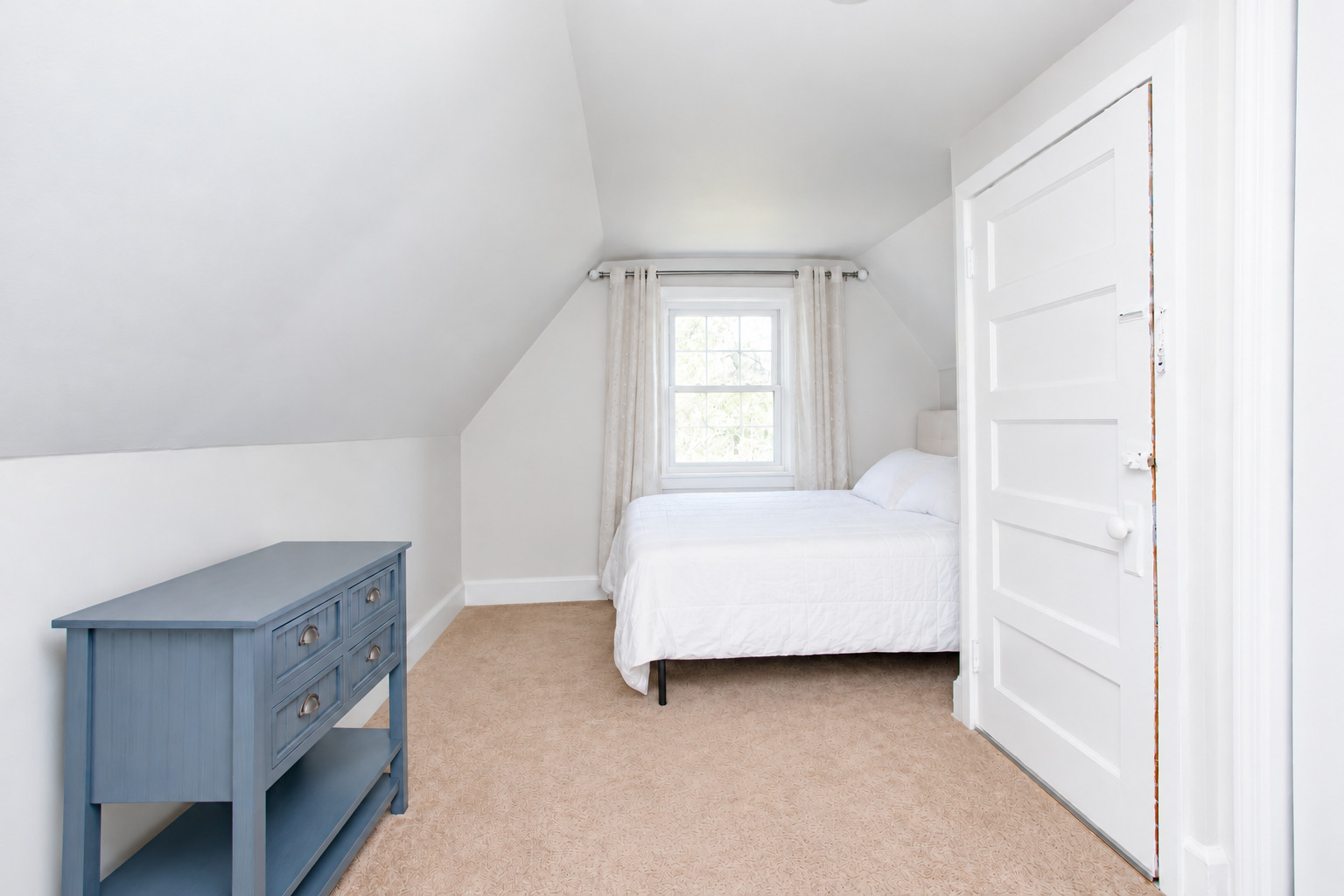 6867 N Ottawa Avenue 3 Property Photo 8