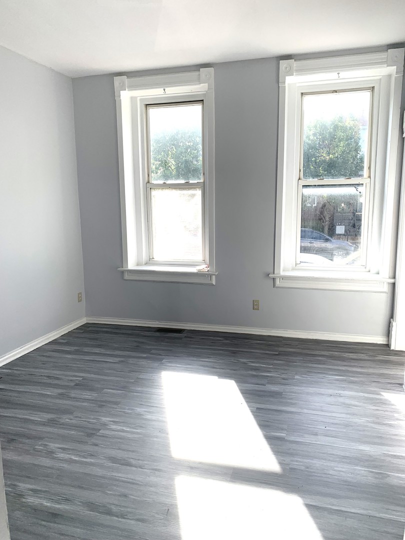 1621 N Talman Avenue Property Photo 3