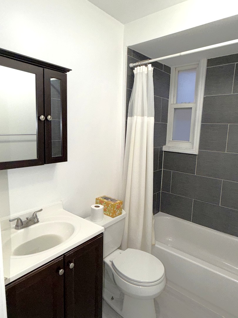 1621 N Talman Avenue Property Photo 39