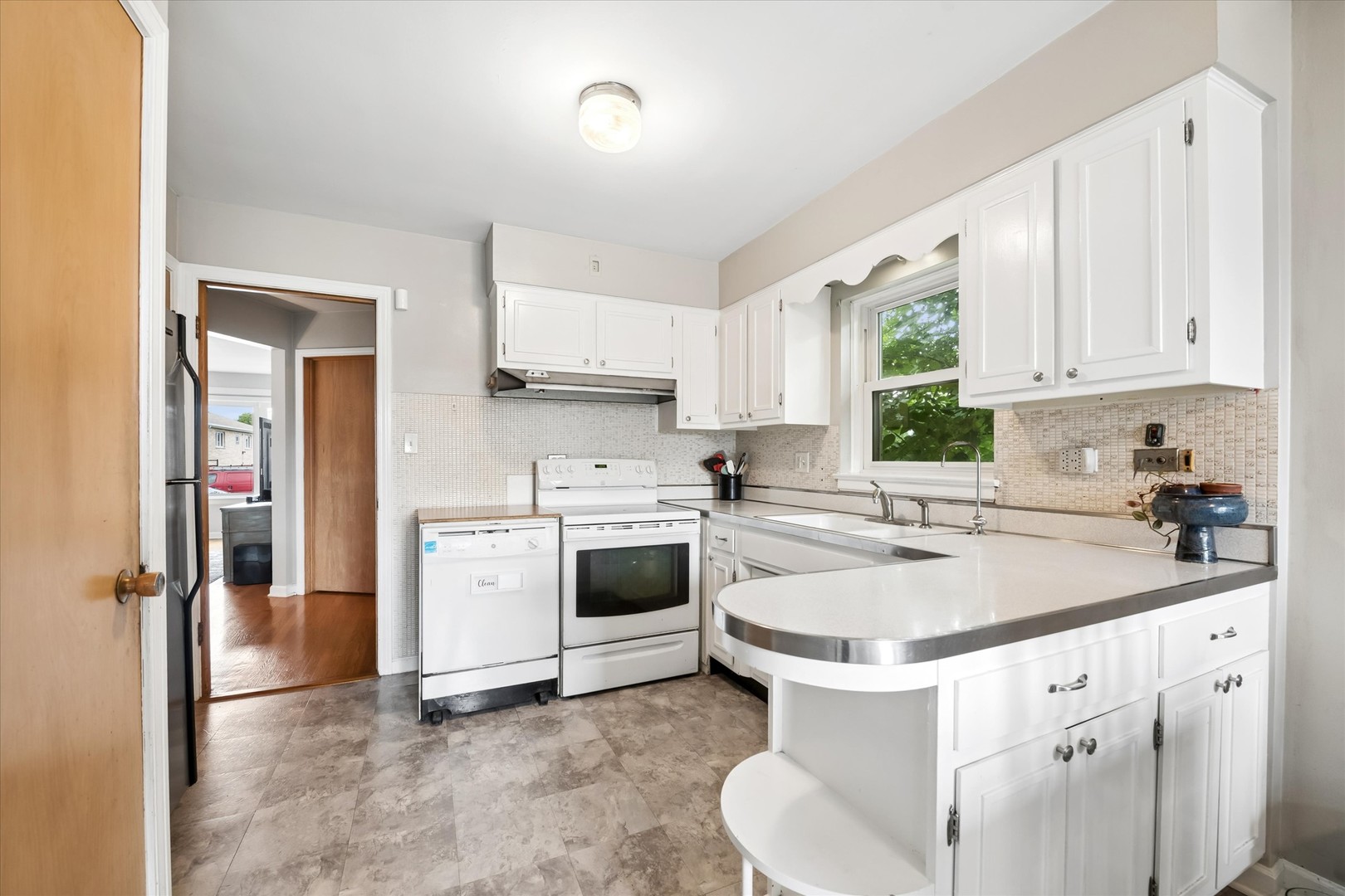 3648 N Overhill Avenue Property Photo 12