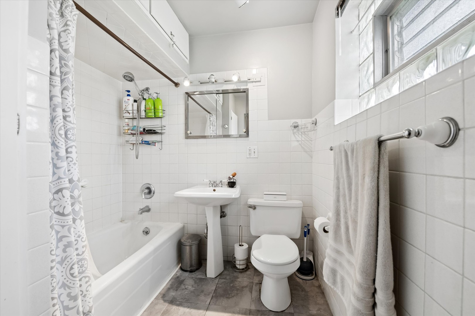 3648 N Overhill Avenue Property Photo 16