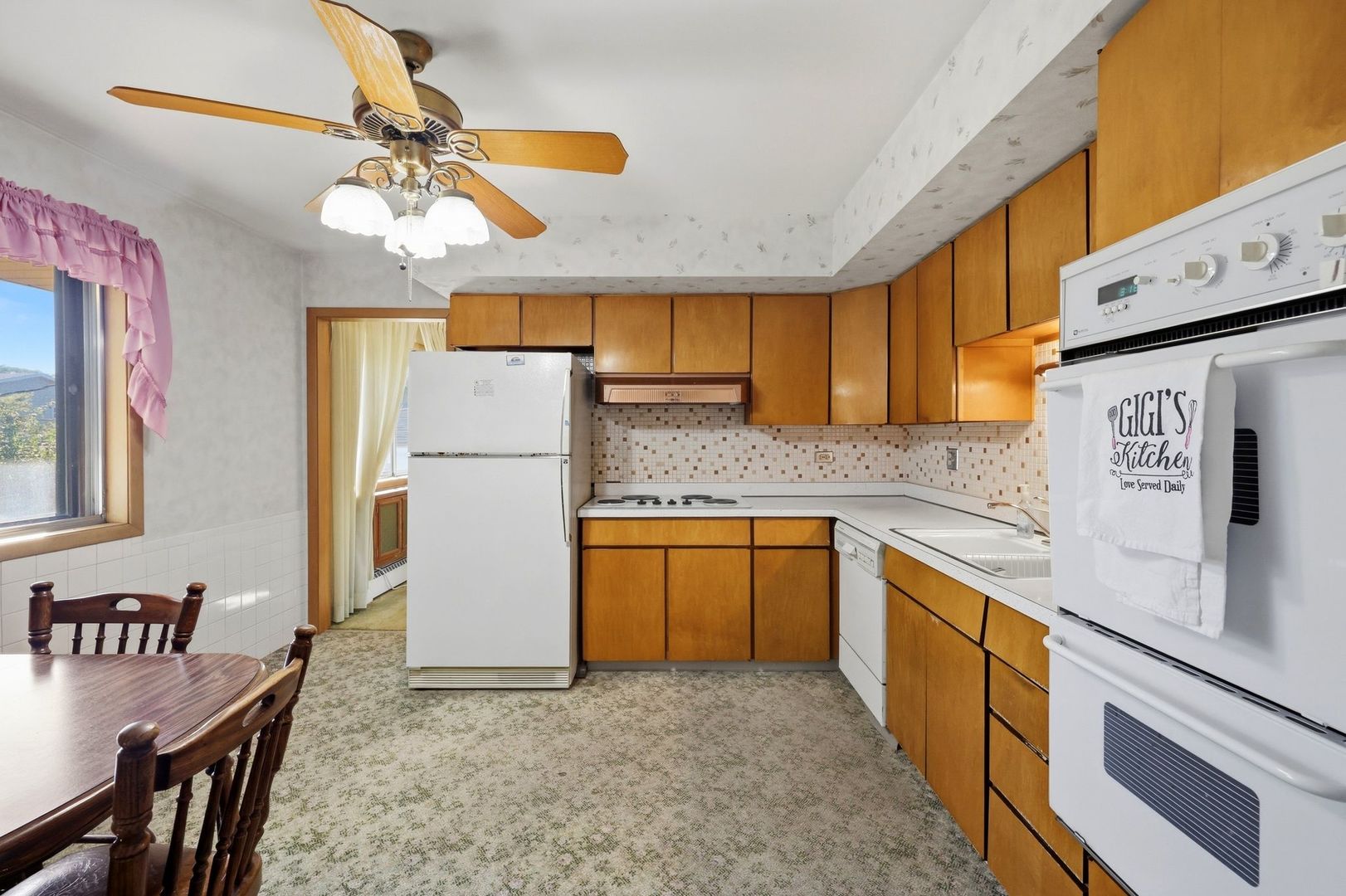539 Sandy Lane Property Photo 7