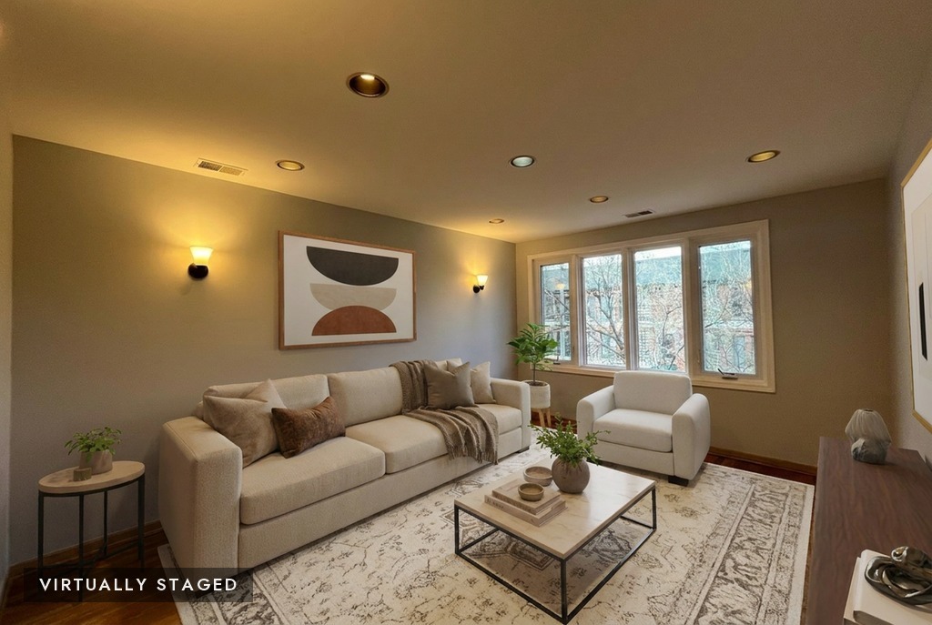 449 W 37th Street 2 Property Photo 4