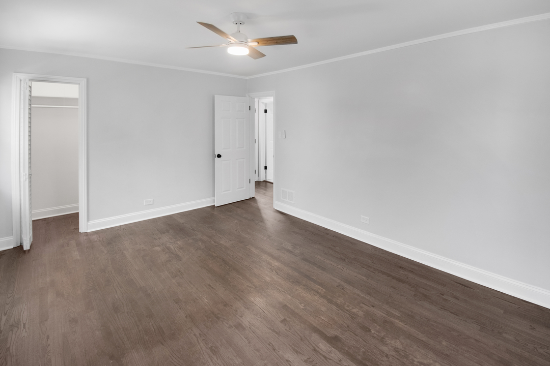 605 E 88th Place Property Photo 29